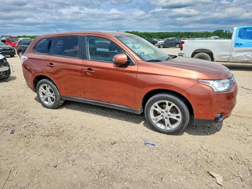 2014 MITSUBISHI OUTLANDER SE  