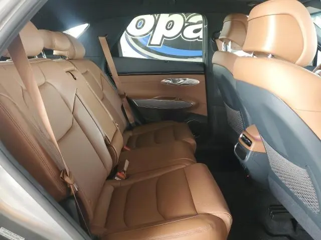 2023 GENESIS GV70 BASE  