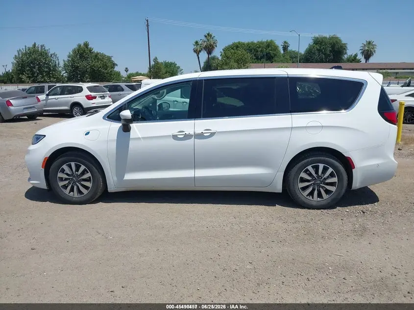 2023 CHRYSLER PACIFICA HYBRID TOURING L