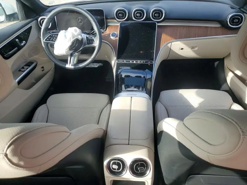 2024 MERCEDES-BENZ C 300  
