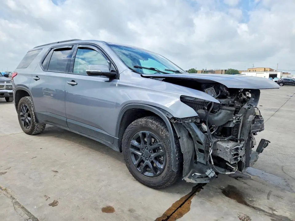 2020 CHEVROLET TRAVERSE LT  