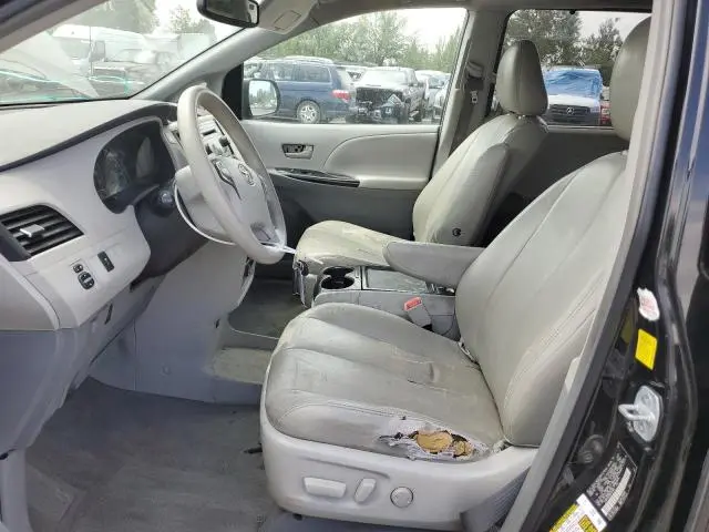 2011 TOYOTA SIENNA LE  
