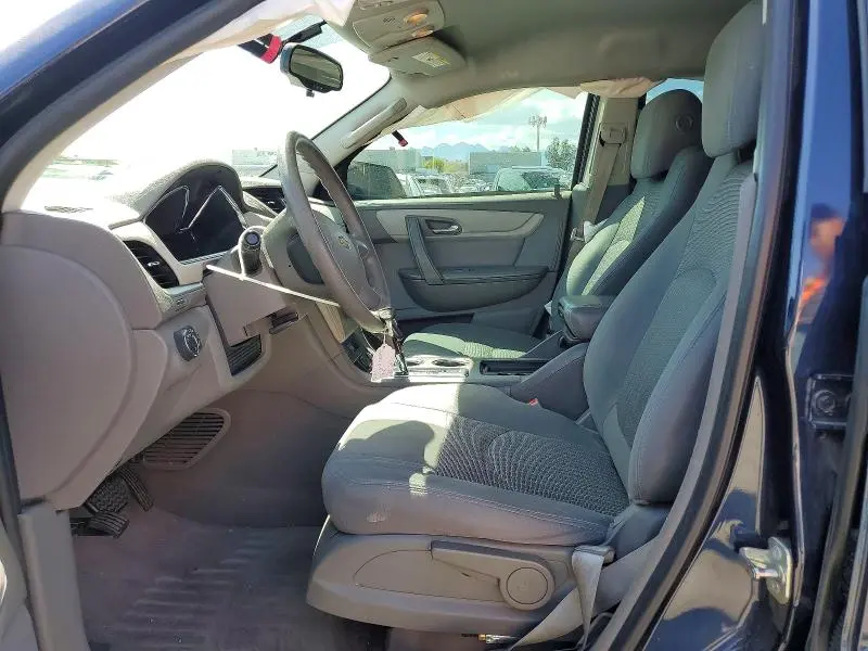 2016 CHEVROLET TRAVERSE LS  