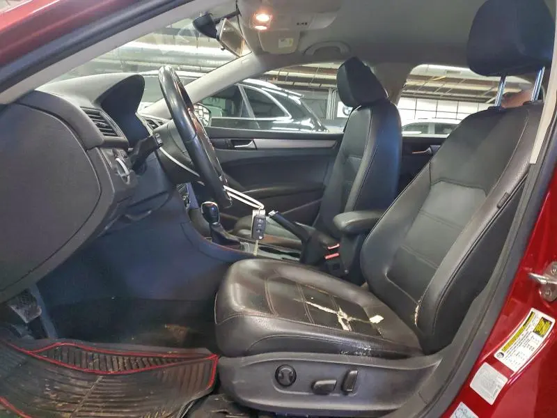 2015 VOLKSWAGEN PASSAT S  