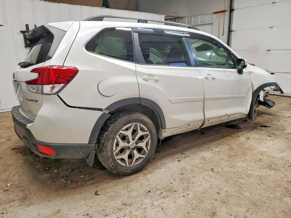 2019 SUBARU FORESTER PREMIUM  