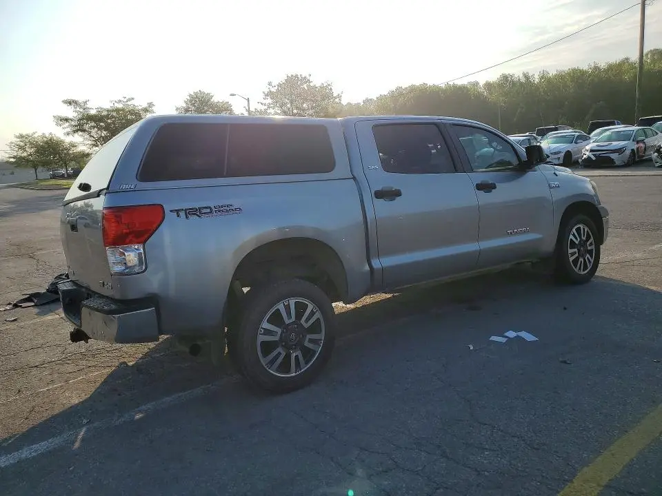 2011 TOYOTA TUNDRA CREWMAX SR5  