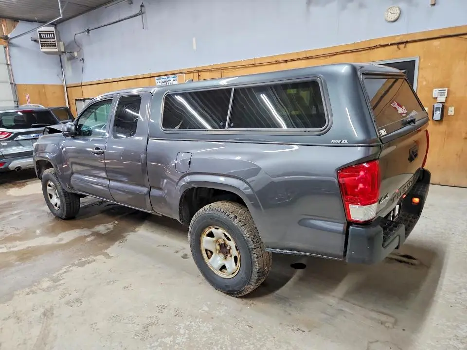 2016 TOYOTA TACOMA SR  