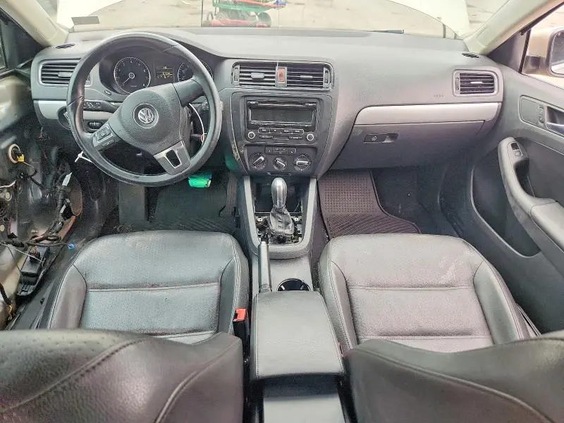2013 VOLKSWAGEN JETTA SE  
