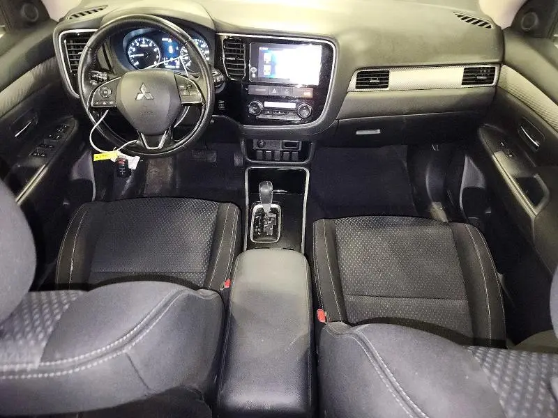 2018 MITSUBISHI OUTLANDER SE  