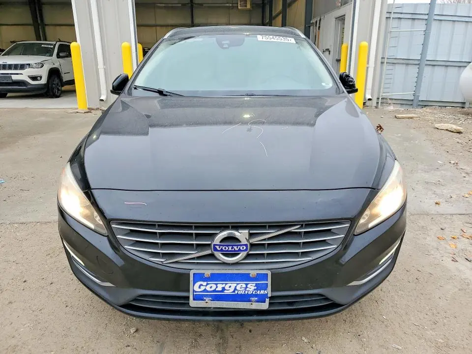 2017 VOLVO V60 T5 PREMIER  