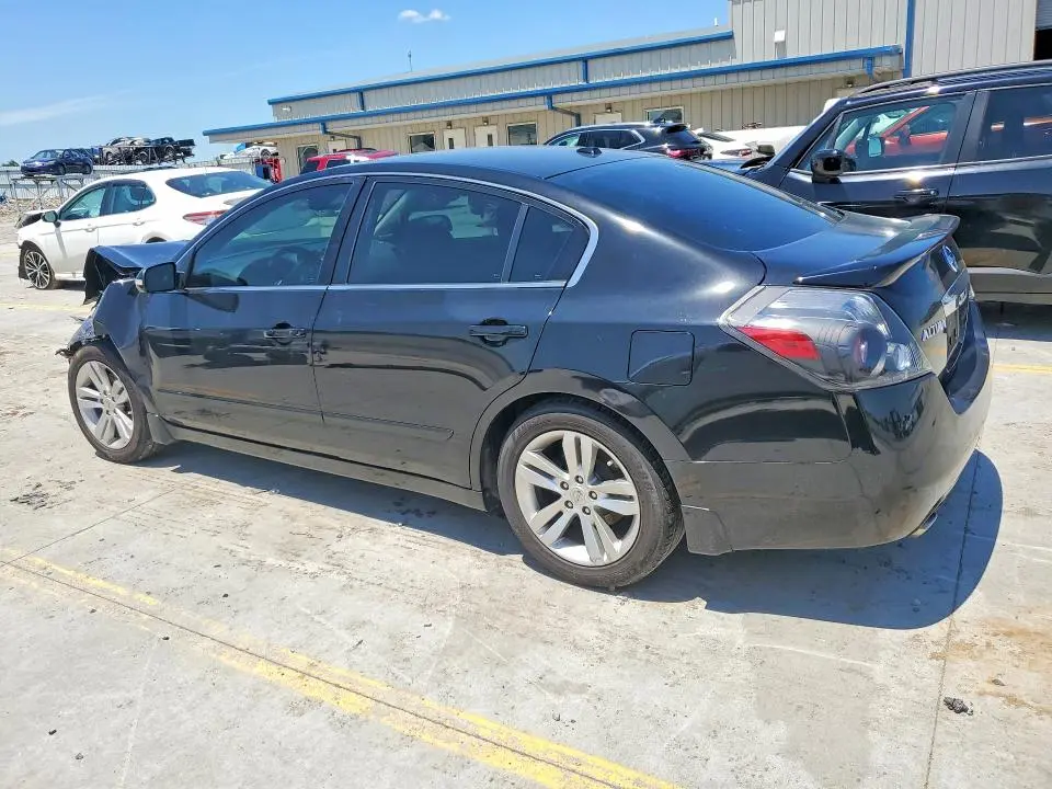 2010 NISSAN ALTIMA SR  