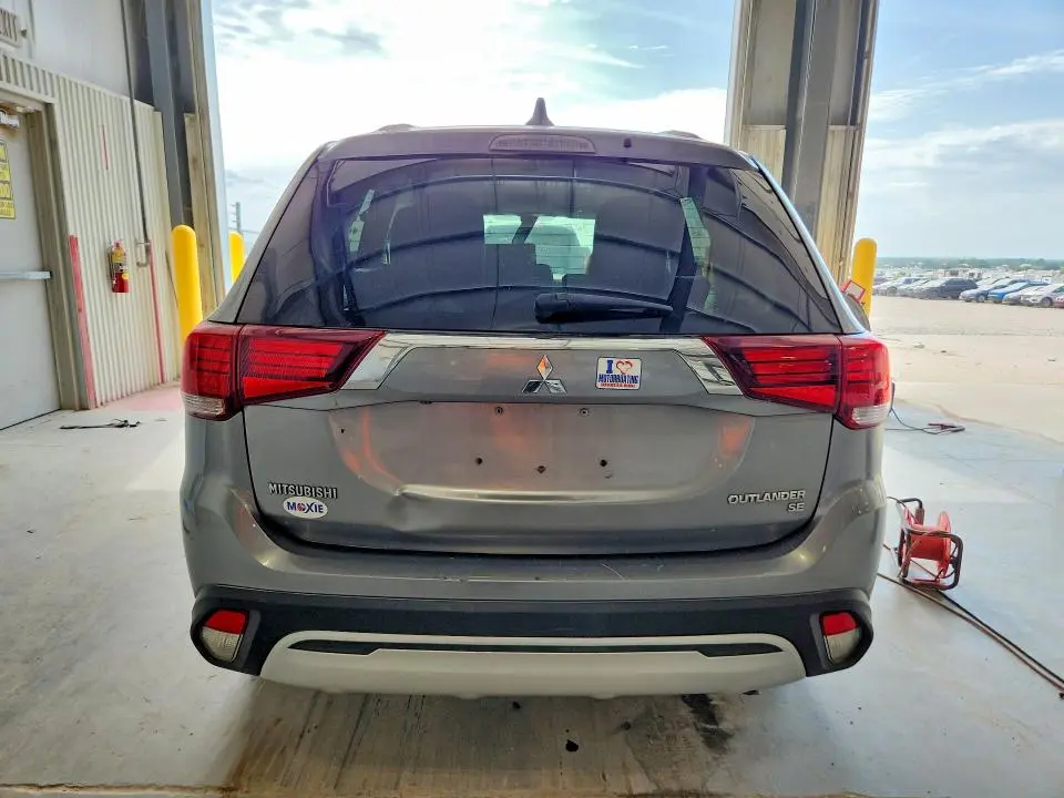 2019 MITSUBISHI OUTLANDER SE  