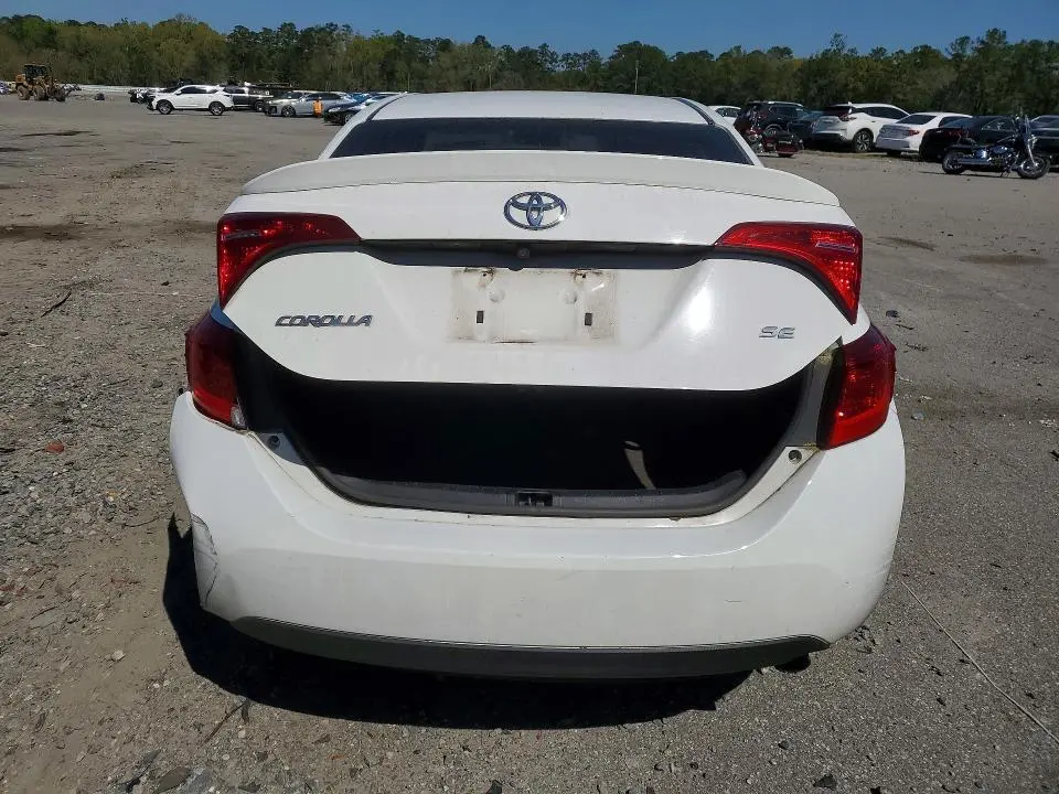 2019 TOYOTA COROLLA SE  
