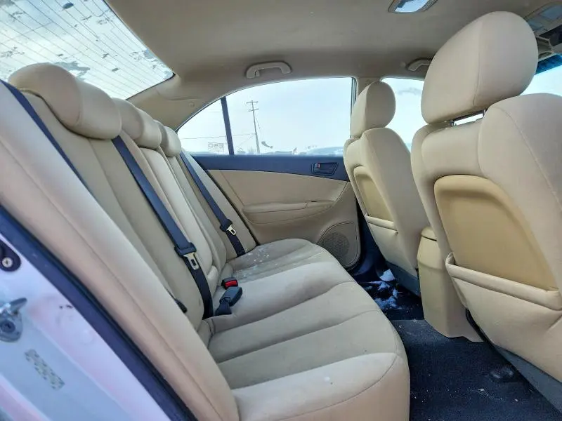 2010 HYUNDAI SONATA GLS  