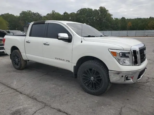 2018 NISSAN TITAN SV  