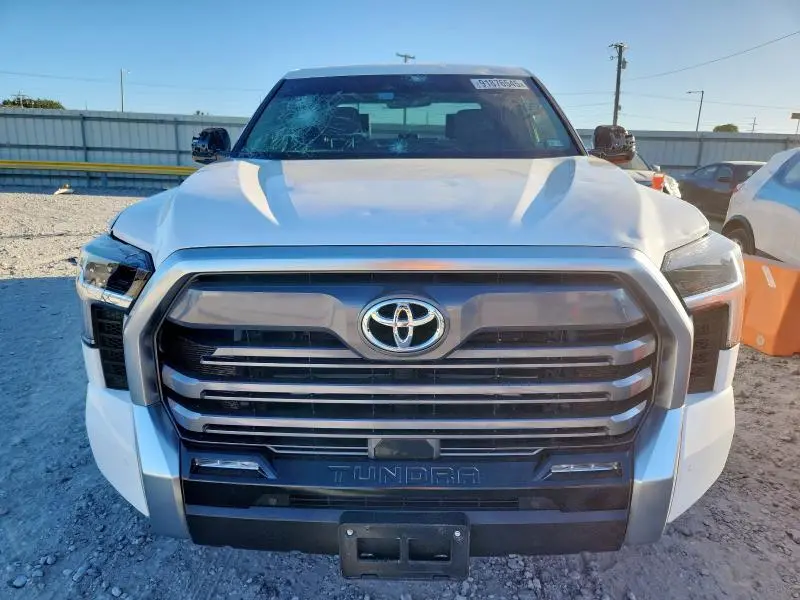 2024 TOYOTA TUNDRA CREWMAX LIMITED  
