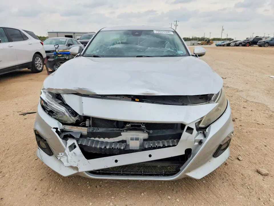 2019 NISSAN ALTIMA SV  