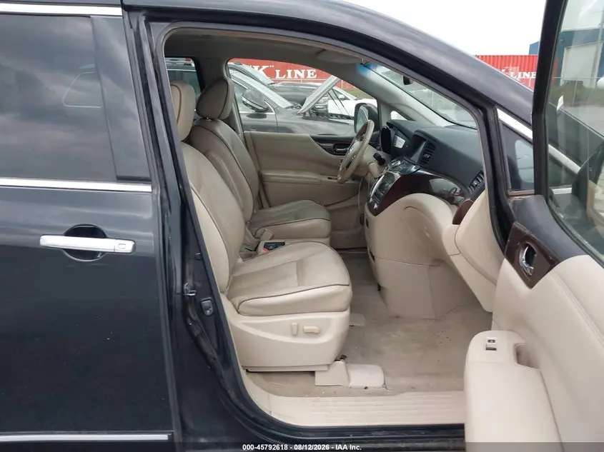 2013 NISSAN QUEST LE