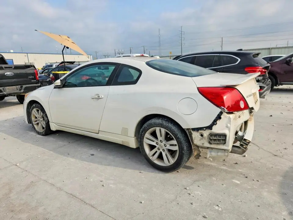 2010 NISSAN ALTIMA S  