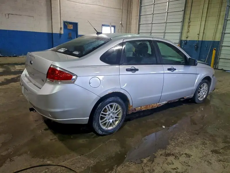2010 FORD FOCUS SE  