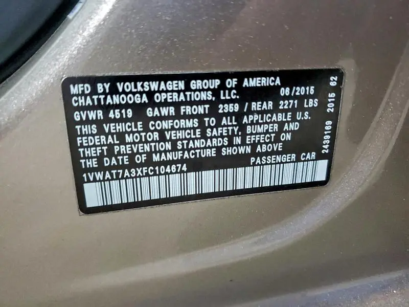 2015 VOLKSWAGEN PASSAT S  