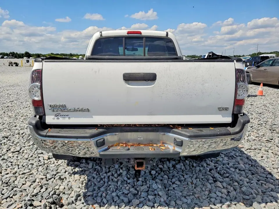 2013 TOYOTA TACOMA V6  