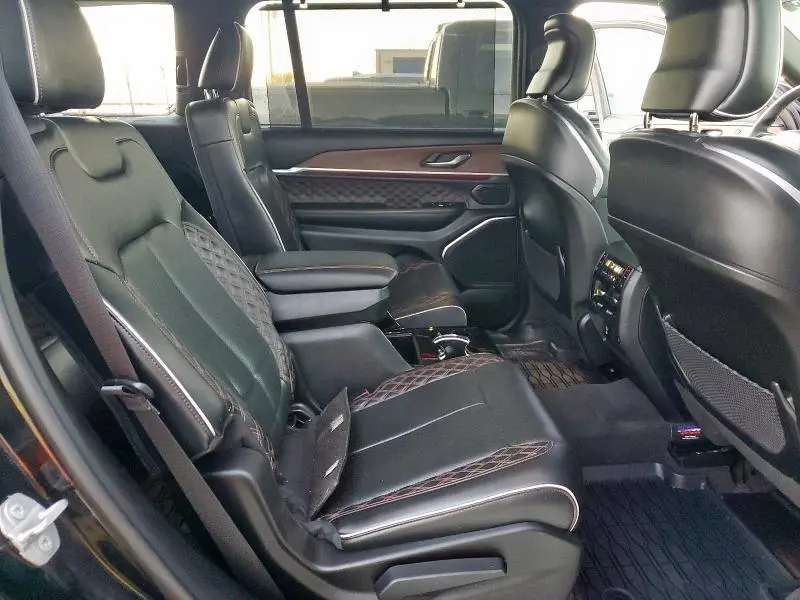 2021 JEEP GRAND CHEROKEE L SUMMIT  