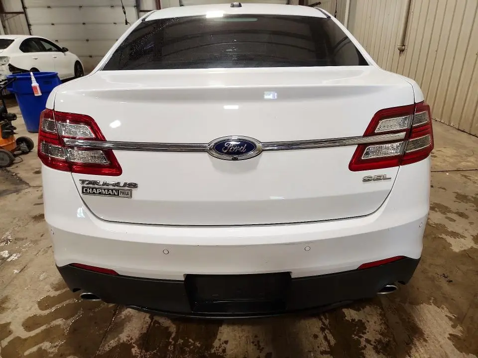 2018 FORD TAURUS SEL  