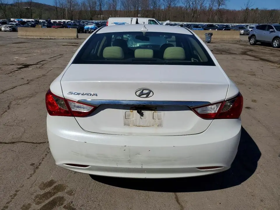 2012 HYUNDAI SONATA GLS  
