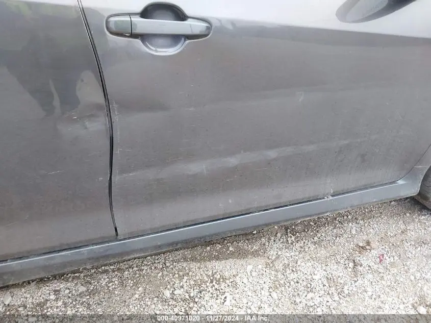 2013 TOYOTA CAMRY SE