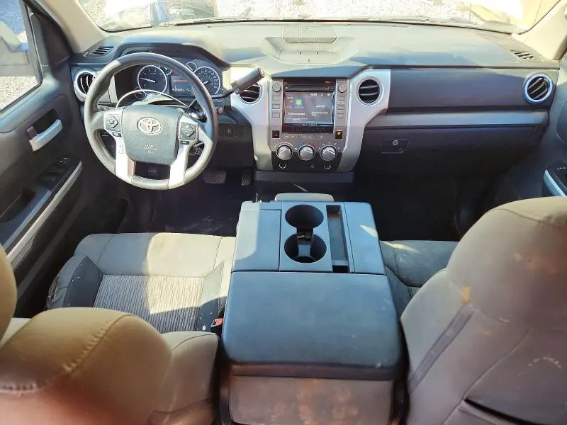 2016 TOYOTA TUNDRA CREWMAX SR5  