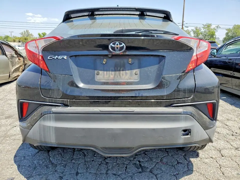 2018 TOYOTA C-HR XLE  