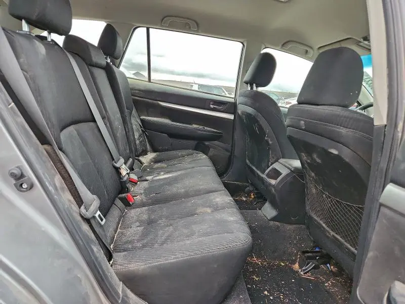 2010 SUBARU OUTBACK 2.5I  