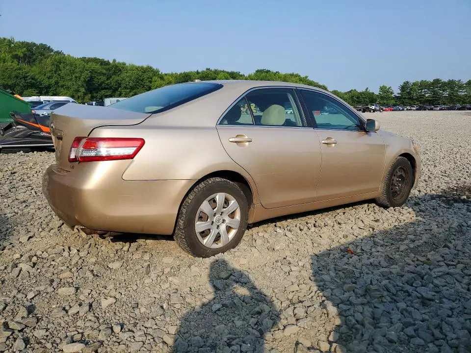 2010 TOYOTA CAMRY LE  