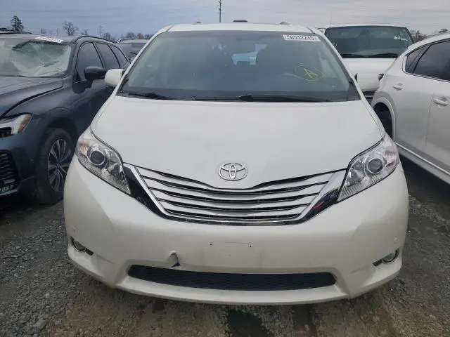 2011 TOYOTA SIENNA XLE
