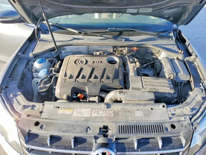 2013 VOLKSWAGEN PASSAT SEL  
