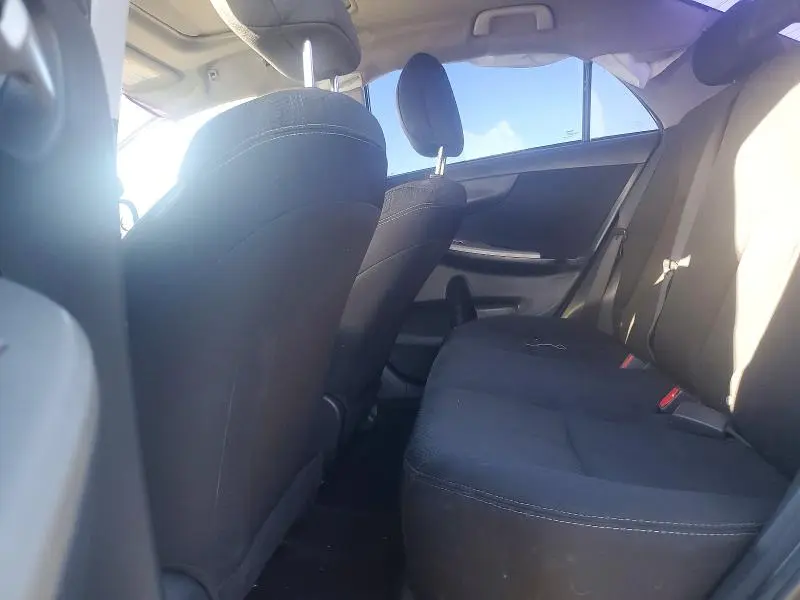 2013 TOYOTA COROLLA BASE  