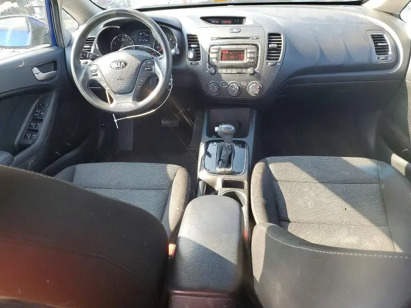 2017 KIA FORTE LX  