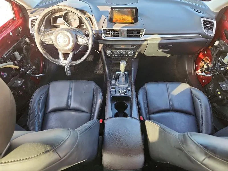 2018 MAZDA 3 TOURING  