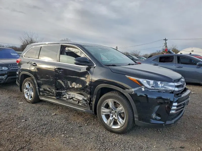 2018 TOYOTA HIGHLANDER LIMITED  