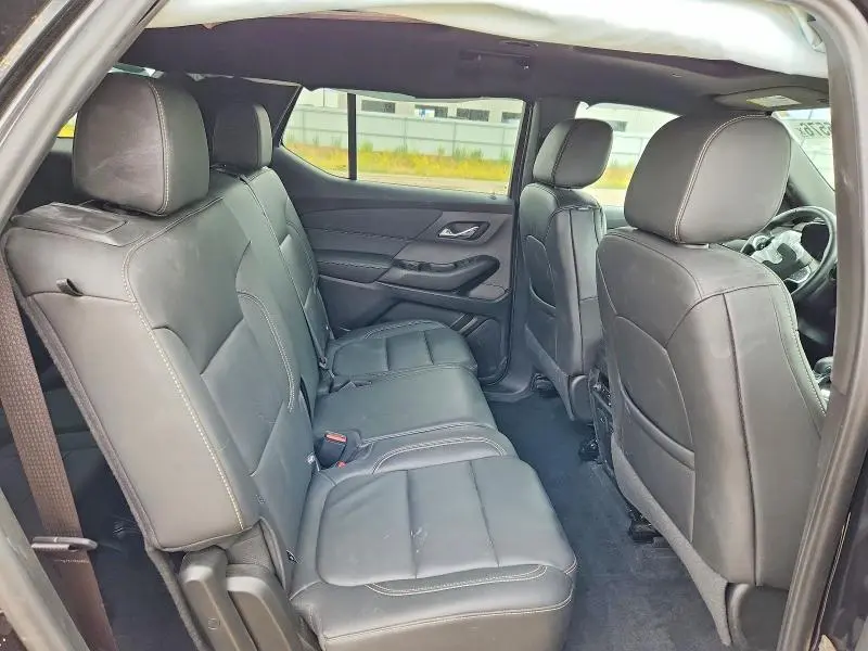 2023 CHEVROLET TRAVERSE LT  
