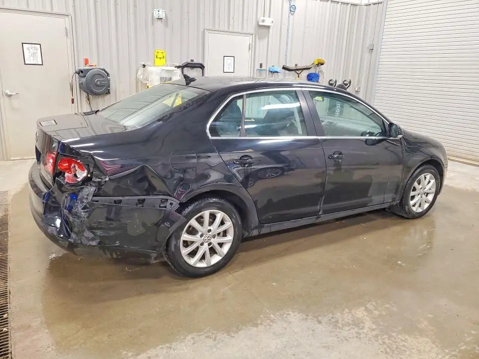 2010 VOLKSWAGEN JETTA SE  
