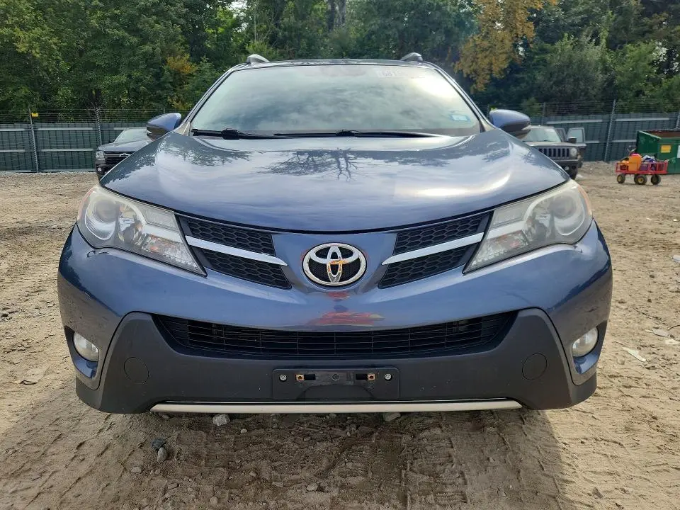 2014 TOYOTA RAV4 XLE  