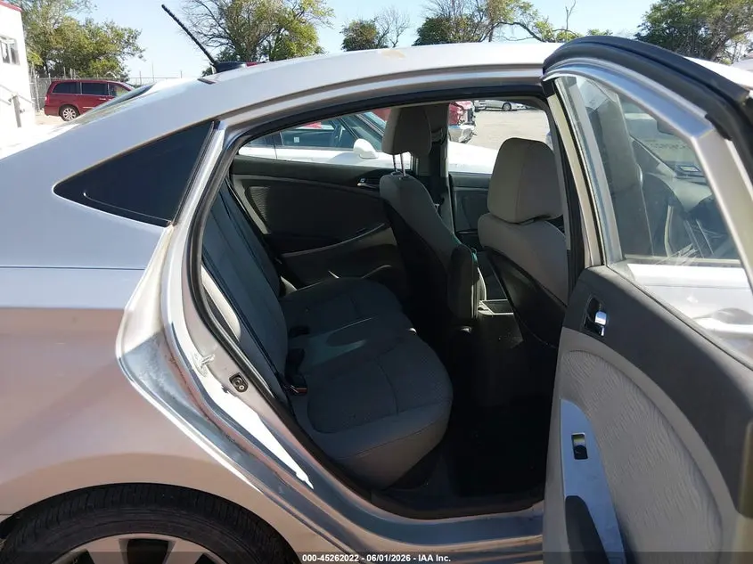 2012 HYUNDAI ACCENT GLS