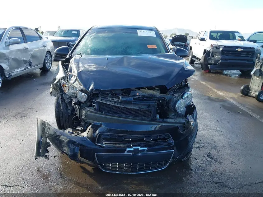 2016 CHEVROLET SONIC LT AUTO