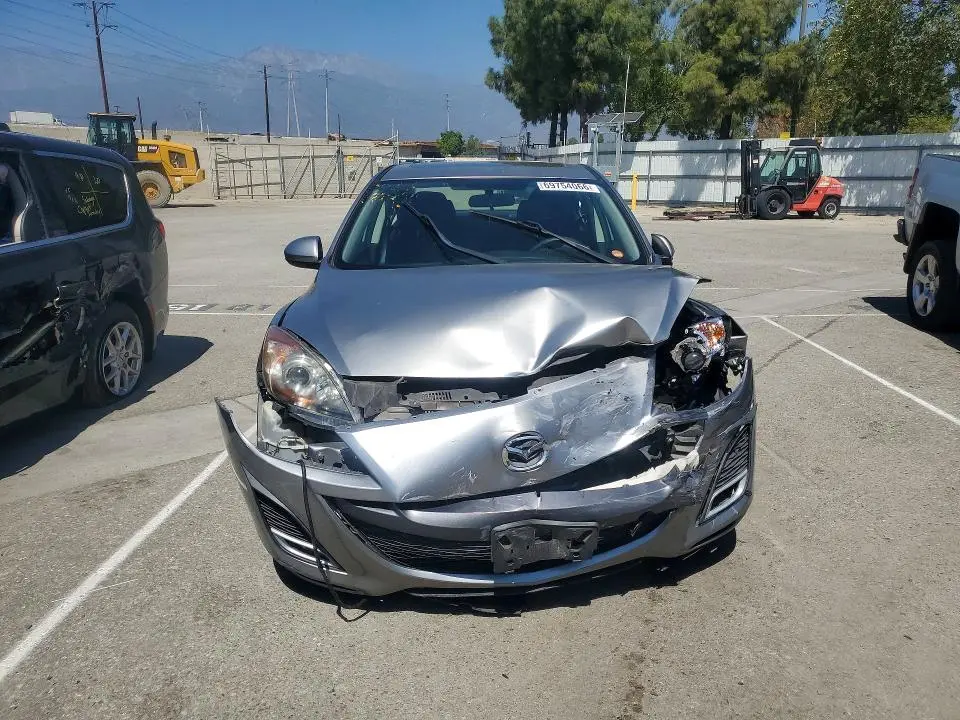 2010 MAZDA 3 S  