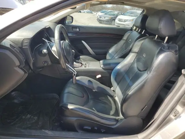 2011 INFINITI G37   