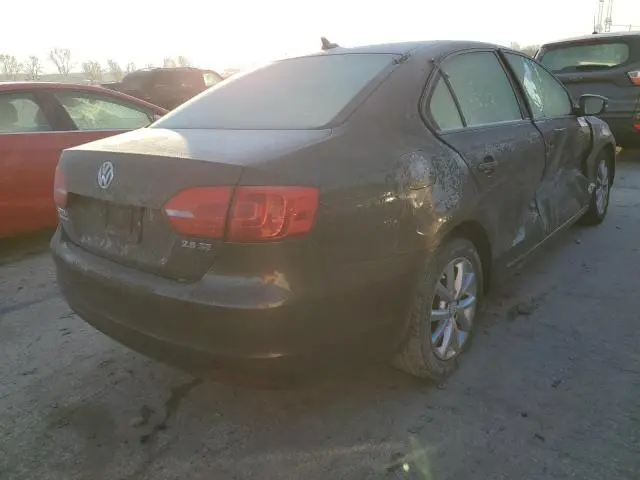 2011 VOLKSWAGEN JETTA SE  