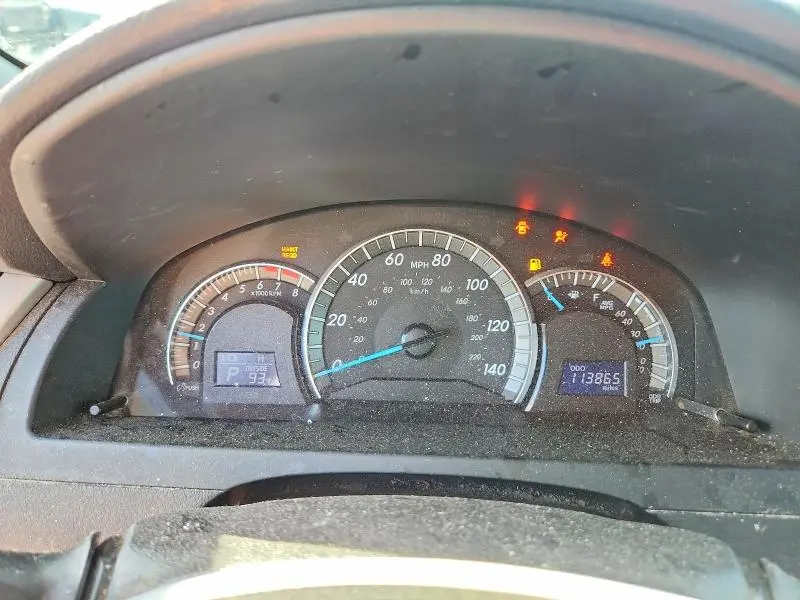 2014 TOYOTA CAMRY SE  