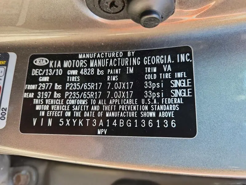 2011 KIA SORENTO LX  